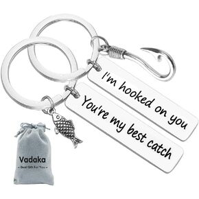 Vadaka Couple Keychain I'm Hooked on You You're My Best Catch Keychain Set Fisherman Gift Fishing Lure Jewelry Couple Gift for Lovers Boyfriend Girlfriend,2 Pcs