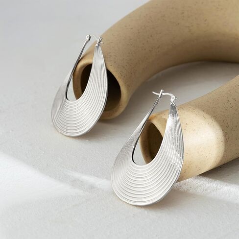 RCHENGYANUIMA Vintage Metal Curved Striped Hoop Earrings for Women Girls Gold Plated Pendant Geometric Studs Earrings Party Jewelry in Kuwait