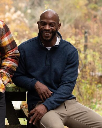 The American Outdoorsman Sherpa Lined Waffle Quarter Zip Mock Neck Long Sleeve Pullover for Men - Ideal for Outdoor Adventure in Kuwait