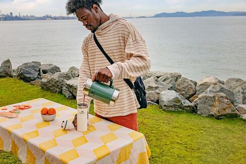 ماكينة تحضير القهوة الفرنسية من ستانلي بسعة 48oz مع عزل مزدوج للفراغ، ماكينة تحضير القهوة ذات الفم الواسع من الفولاذ المقاوم للصدأ، سعة كبيرة، مقبض مريح، آمنة للاستخدام في غسالة الأطباق in Kuwait