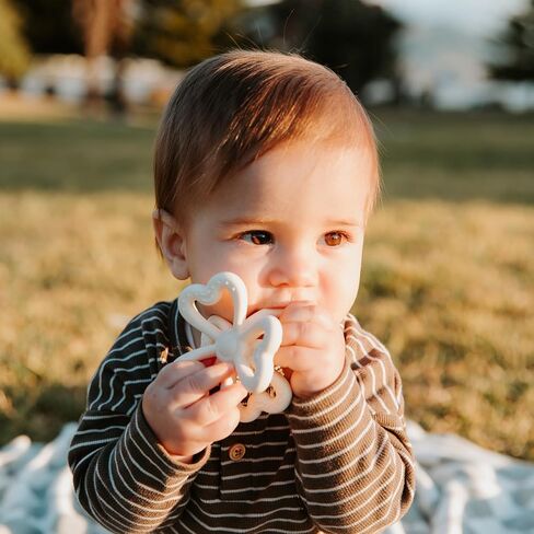 Haakaa Silicone Clover Teether Toy - Food Grade Silicone Teething Toys for Babies 3-6 Months 6-12 Months, Soft & Easy Hold Chew Toy for Infant, BPA Free (Copper) in Saudi Arabia