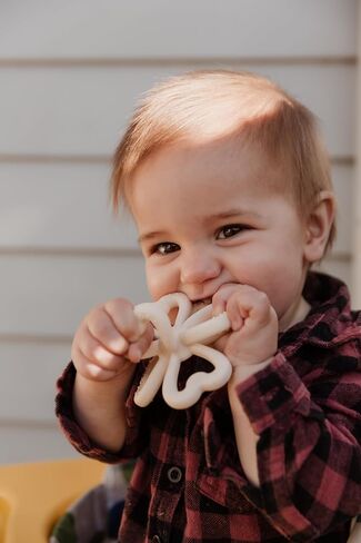 Haakaa Silicone Clover Teether Toy - Food Grade Silicone Teething Toys for Babies 3-6 Months 6-12 Months, Soft & Easy Hold Chew Toy for Infant, BPA Free (Copper) in Saudi Arabia