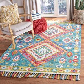SAFAVIEH Aspen Collection Accent Rug - 2' x 3', Green & Red, Handmade Boho Diamond Braided Tassel Wool, Ideal for High Traffic Areas in Entryway, Living Room, Bedroom (APN119Y)