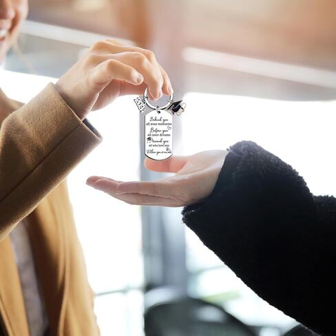 فئة 2024 سلسلة مفاتيح التخرج لكبار السن الطلاب الماجستير الممرضات طلاب الكلية هدايا التخرج للطلاب العالي in Kuwait