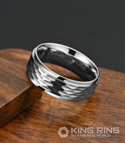 حلقات King Ring مقاس 8 مم مطروقة - خواتم رجالية من الفولاذ المقاوم للصدأ مصقول للغاية - مصممة في الولايات المتحدة الأمريكية in Kuwait
