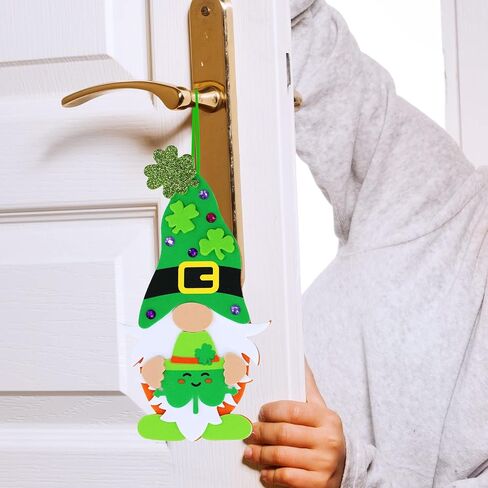 Winlyn 24 مجموعة من زخارف عيد القديس باتريك جنوم شامروك الحلي DIY St. Pat's Craft Kits متنوعة محظوظ أربع أوراق البرسيم الأيرلندية شامروك ملصقات رغوة للأطفال الفصول الدراسية النشاط المنزلي مشروع فني in Saudi Arabia