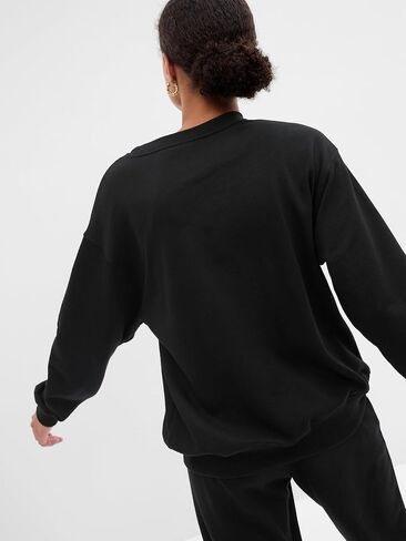 GAP Women's Relaxed Fit Fleece Crew in Saudi Arabia