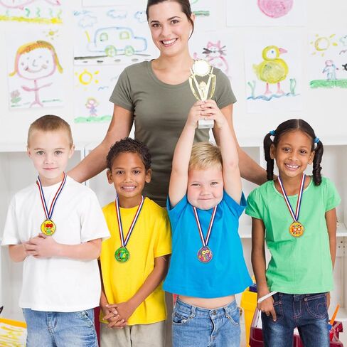 24 قطعة ميداليات جائزة يوم 100 للمدرسة للأطفال 100 يوم من الميداليات البلاستيكية للمدرسة لجوائز الفصول الدراسية والمكافآت واللوازم المدرسية in Kuwait