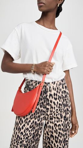 حقيبة كروس صغيرة للنساء من Madewell Essentials Crescent in Saudi Arabia