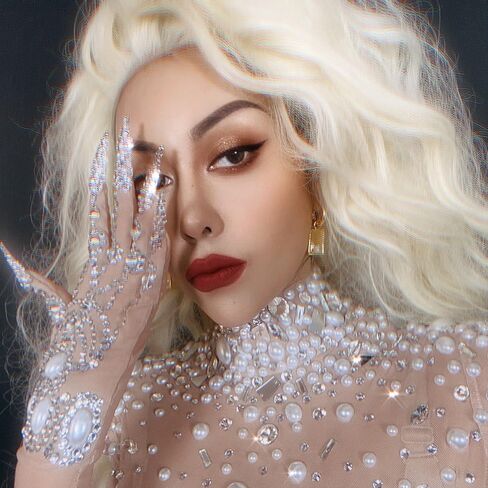 nobrandlingerie Gorgeous Rhinestone Pearls Gloves Women Sparkly Crystal Gloves Dancer Singer Nightclub Stage Celebration in Kuwait