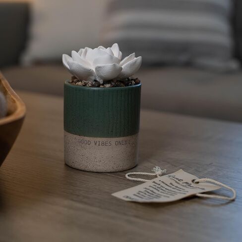 DEMDACO Good Vibes Only باللون الأزرق المخضر النضر 3 × 5 موزع زيت على الطاولة من الخزف الحجري in Kuwait