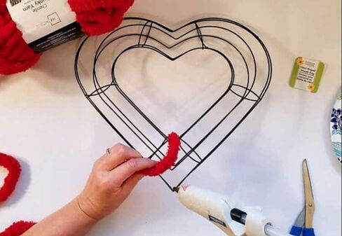 12" Heart Shaped Wire Wreath Frame Set of 2 in Saudi Arabia