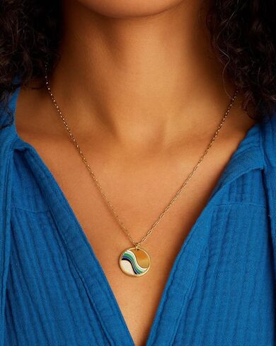 قلادة جورجانا Swell، مطلية بالذهب عيار 18 قيراط، سلسلة قابلة للتعديل، حلية مطلية يدويًا بمينا أوبال in Kuwait