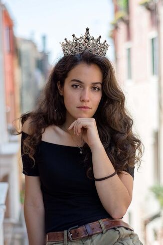 تيجان الملكة السوداء الباروكية للنساء، تيجان زفاف سوداء من حجر الراين للنساء، تيجان الزفاف، تاج أسود كريستال الأميرة تاج للحفلات الراقصة ومهرجان الموسيقى، تاج عيد الميلاد، إكسسوارات قوطية in Kuwait