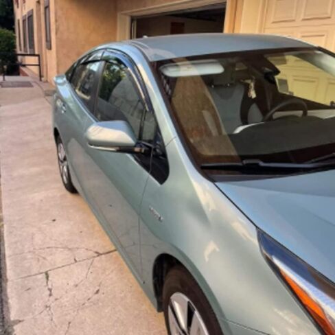 vks واقيات المطر الجانبية، واقيات النوافذ، حاجب الشمس، حاجب الشمس | حامل خارجي، 4 قطع | 94638 | يناسب تويوتا بريوس 2016-2023 in Kuwait