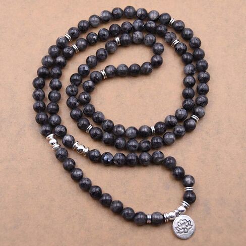 سوار اليوغا مالا 108 خرز طبيعي مع حلية اللوتس (لابرودرايت) in Kuwait