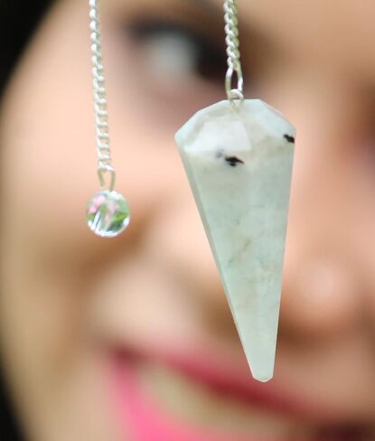طائرة قوس قزح Moonstone مخروط البندول حجر العقيق شفاء كريستال داوسينغ ألتر ويكا التأمل موازنة هدية البندول in Saudi Arabia