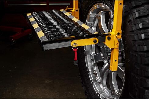 خطوة خدمة إطارات الشاحنات/سيارات الدفع الرباعي الفاخرة من CAT 350 رطل - 240328 in Saudi Arabia