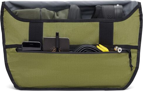 حقيبة Chrome Industries Simple Messenger - حقيبة لابتوب 13 بوصة، مقاومة للماء، MD-Medium، 15 لتر in Kuwait