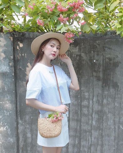 Womens Straw Beach Bag Woven Crossbody Shoulder Bags, Summer Rattan Bag For Womens Girls with Leather Strap, Straw Handwoven Handbag, Straw Clutch Bag, Beach Sea Summer Rattan Clutch Bags in Saudi Arabia
