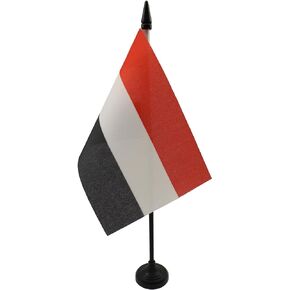 AZ FLAG Yemen Table Flag 4'' x 6'' - Yemeni Desk Flag 15 x 10 cm - Black Plastic Stick and Base