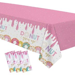 مفرش طاولة لتزيين حفلات الدونات للفتيات - مفرش طاولة لمستلزمات الحفلات التي تكبر على شكل دونات للاستعمال مرة واحدة، مفرش طاولة لتزيين حفلات أعياد الميلاد باللون الوردي - 3 عبوات (54 بوصة × 108 بوصة) in Kuwait