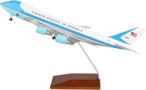 Daron Skymarks Air Force One VC25 مع مجموعة نماذج وحامل خشبي للأطفال من الجنسين (مقياس 1/200) in Saudi Arabia