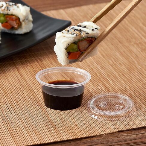 [500 مجموعة - 2 أونصة] أكواب جيلو شوت أكواب بلاستيكية مع أغطية، حاويات بهارات صغيرة، أكواب صلصة غمس للاستعمال مرة واحدة لتتبيل السلطة، أكواب سوفلي شفافة للسوفليه، عينات الطعام، الغداء، البار in Kuwait