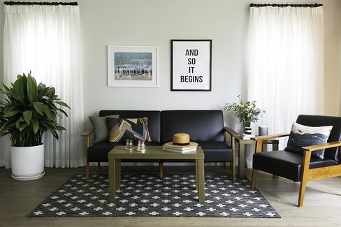 سجادة Novogratz من Momeni Villa Collection Umbria للأماكن الداخلية/الخارجية، فحمي، مقاس 2'0" x 3'0" لغرفة المعيشة وغرفة النوم وغرفة الطعام والحضانة والممرات والمكتب المنزلي in Saudi Arabia