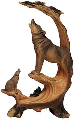 شخصية منحوتة من البوليستون مرسومة يدويًا على شكل ذئب وجرو in Kuwait