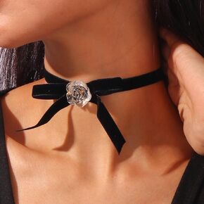 Gothic Black Velvet Choker Necklace Classic Red Rose Flower Choker 3D Resin Floral Collar Necklace Vintage Bow Flower Velvet Ribbon Choker Chain Necklace Cosplay Jewelry for Women Girls