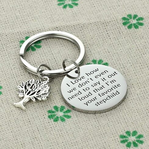 Ahaeth Stepmom Gift Keychain Ideas for Women Men Funny Best Stepdad Keychains Gifts Stepmom Keychain in Saudi Arabia