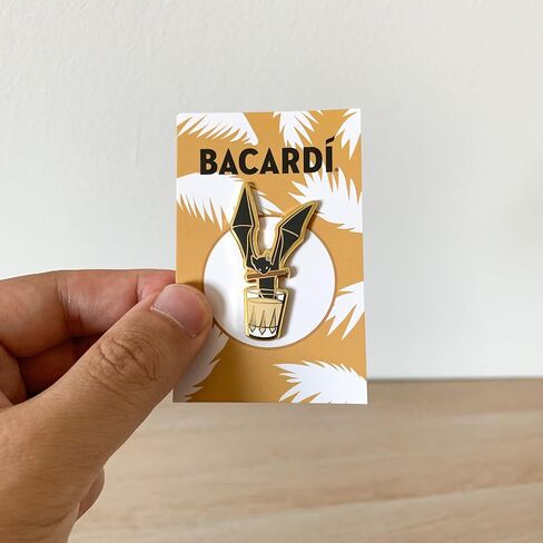 دبابيس المينا كوكتيل باكاردي لمآزر النادل، والسترات، وحقائب الظهر والمحافظ، والقميص وطية صدر السترة البدلة، وشارات الأزرار بروش الأزياء والمجوهرات in Kuwait