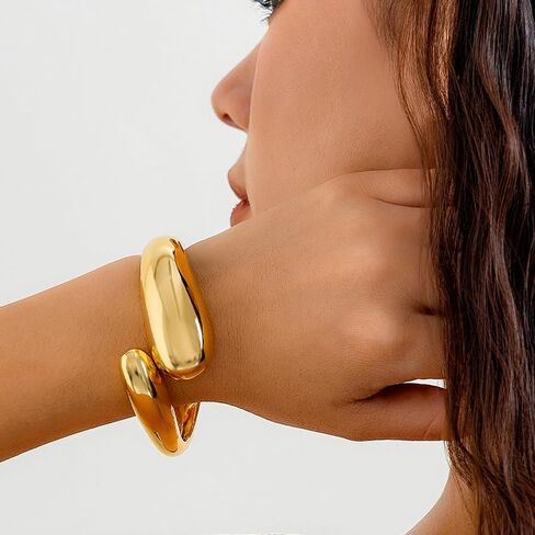 Gold Bangle Bracelets Cuff Bracelets for Women Trendy Statement Minimalist Wide Chunky Bangle Bracelets for Women Hinge Gold in Saudi Arabia