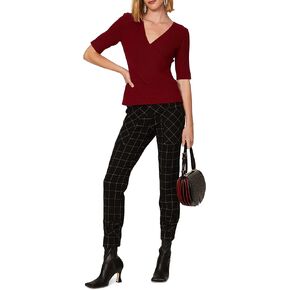 استأجر سترة The Runway ذات التصميم المتقاطع الأمامي والمفتوحة من الخلف