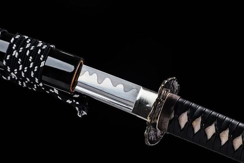 Handmade Katana Sword 41 Inches Fully Hand Forged Damascus Folded Steel Japanese Samurai Sword Full Tang Real Sharp Blade in Saudi Arabia