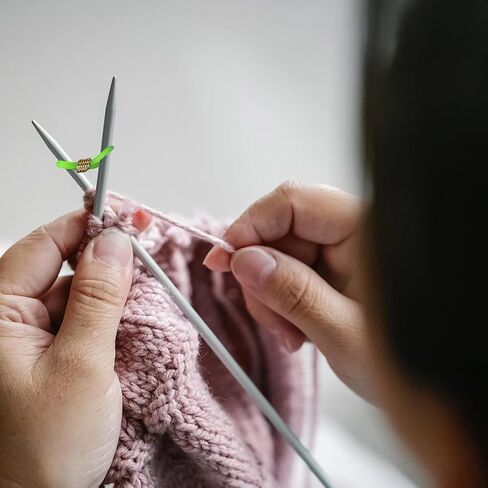 200 Pcs Knitting Needle Stoppers, Knitting Needle Hugger Colorful Knitting Needles Point Protectors Needle Tip Stoppers Stitch Stoppers for Knitting Needles Crocheting Projects in Kuwait