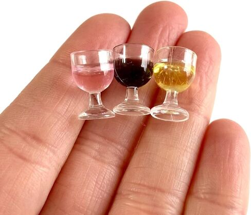 Miniature Kitchen Wine Glass, 1/12 Red White and Rose Resin Wine Glass, Dollhouse Kitchenware, Dollhouse Kitchen Decoration Glass (4PCS) in Saudi Arabia