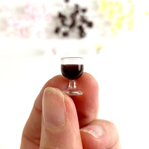 Miniature Kitchen Wine Glass, 1/12 Red White and Rose Resin Wine Glass, Dollhouse Kitchenware, Dollhouse Kitchen Decoration Glass (4PCS) in Saudi Arabia