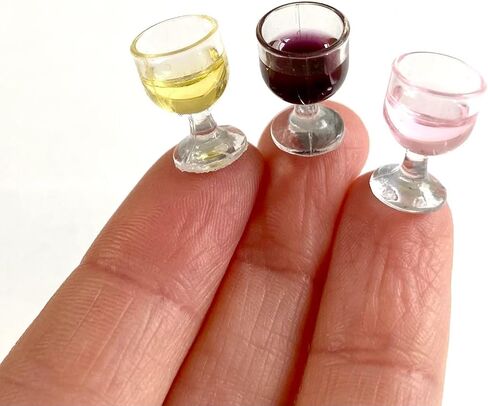 Miniature Kitchen Wine Glass, 1/12 Red White and Rose Resin Wine Glass, Dollhouse Kitchenware, Dollhouse Kitchen Decoration Glass (4PCS) in Saudi Arabia