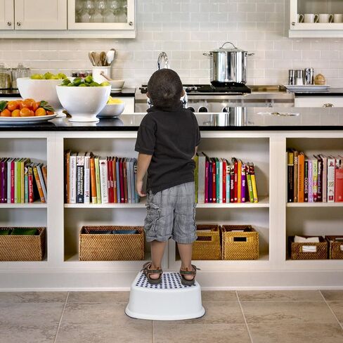 Kids Green Step Stool - Great for Potty Training, Bathroom, Bedroom, Toy Room, Kitchen, and Living Room. Perfect for Your House in Saudi Arabia
