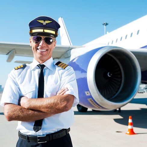 مجموعة أزياء مضيفة الطيار تشمل قبعة الكابتن وقبعة مضيفات الطيران ووشاح النظارات الشمسية لفستان مضيفة الطيار in Kuwait