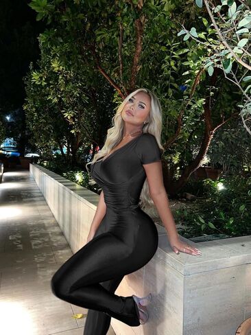 بدلة توسفار مكشوفة الكتف للنساء ملفوفة برقبة على شكل حرف V وخصر عالٍ وسراويل ضيقة وواسعة ملابس النادي مجموعة Y2k in Kuwait