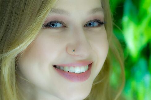 حلقة ثقب أنف صغيرة رفيعة مملوءة بالذهب عيار 14 قيراط - حلقة أنف ثقبية 2 مم - حلقة أنف رفيعة جدًا مقاس 24 حلقات أنف صغيرة مثقوبة in Kuwait