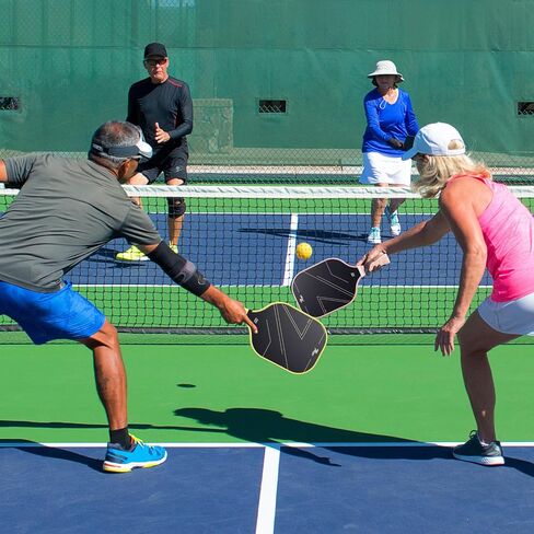 TOGRA Pickleball Paddles، مجموعة مجاذيف Pickleball من ألياف الكربون المعتمدة من USAPA مكونة من 2، مضارب كرة Pickleball خفيفة الوزن من الجرافيت مع 4 كرات Pickleball، 1 حقيبة Pickleball، مجداف كرة Pickleball للرجال والنساء in Saudi Arabia