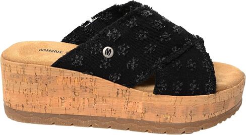 Minnetonka Women's Posey Sandal in Saudi Arabia