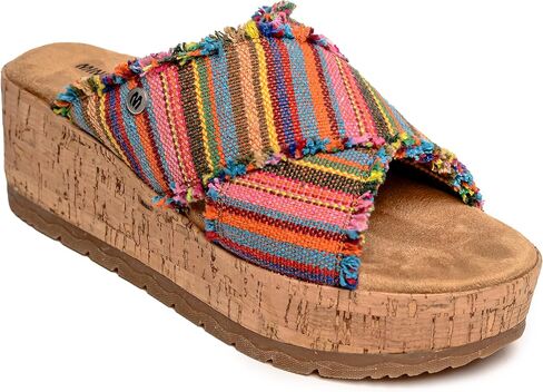 Minnetonka Women's Posey Sandal in Saudi Arabia