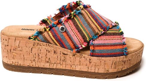 Minnetonka Women's Posey Sandal in Saudi Arabia
