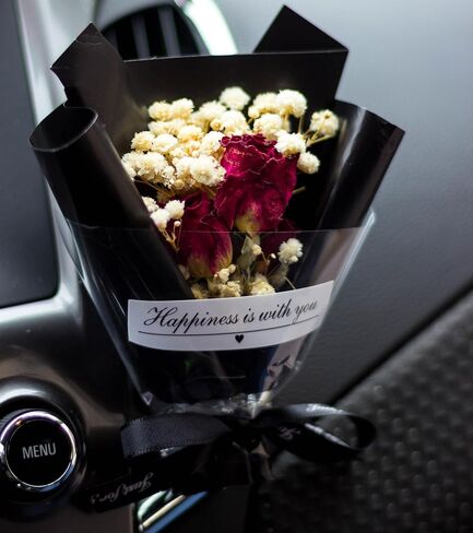 Mini Bouquet Flower for Car Air Freshener Vent Clip Mini Dried Flowers Car Air Vent Perfume Clip with Solid Fragrance Refill Air Vent Decorations in Saudi Arabia
