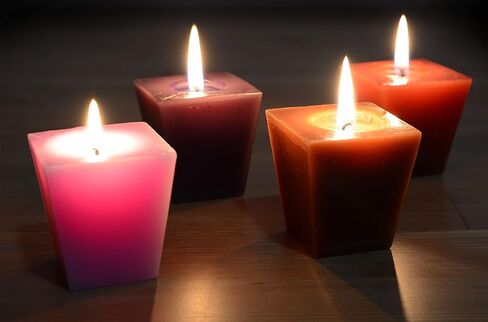 شموع نذرية معطرة جميلة - 18 شمعة كبيرة الحجم للاسترخاء والعلاج العطري - حزمة شموع طويلة الاشتعال، 20 ساعة لكل نذر - مجموعة متنوعة من الشموع والروائح الملونة - All2Shop in Kuwait